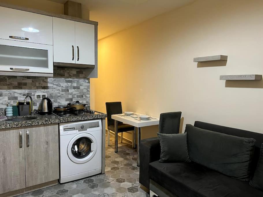Daire Basement Floor, Merkezi, Erasta Mall Karsisi '21' Antalya