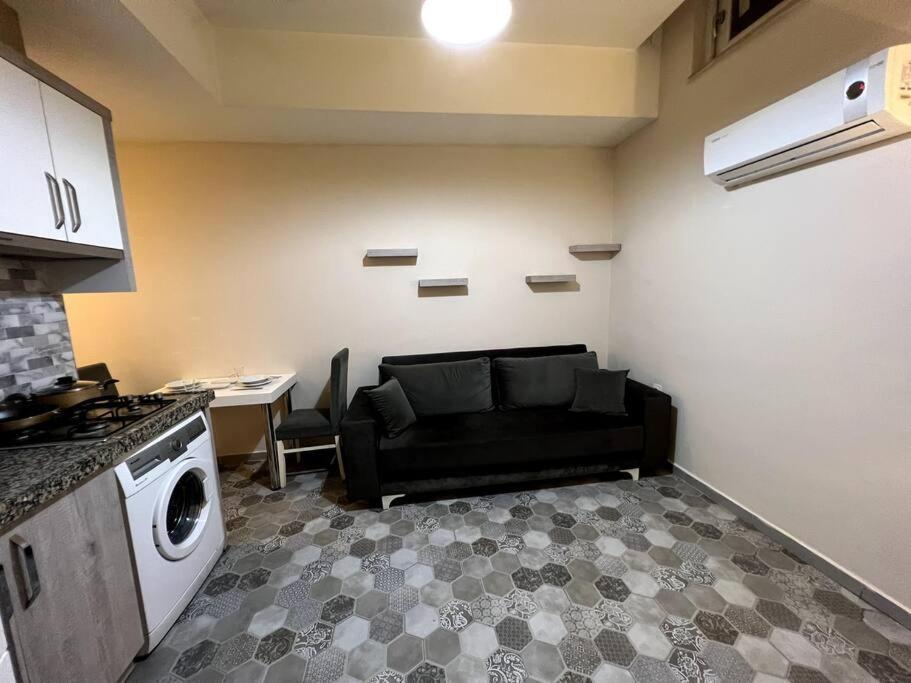 Basement Floor, Merkezi, Erasta Mall Karsisi '21' Apartment *